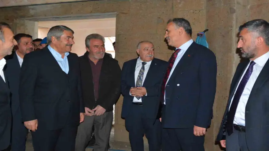Vali Önder Bozkurt Patnos’ta Seyir Tepesi’ne hayran kaldı