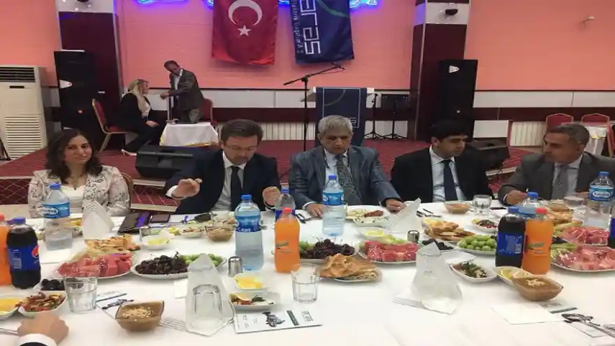 REKTÖR ALMA, ARAS ELEKTRİK KURUMUNUN VERDİĞİ İFTAR YEMEĞİNE KATILDI