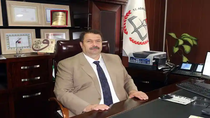 MİLLİ EĞİTİM MÜDÜRÜ TURAN'IN KARNE MESAJI