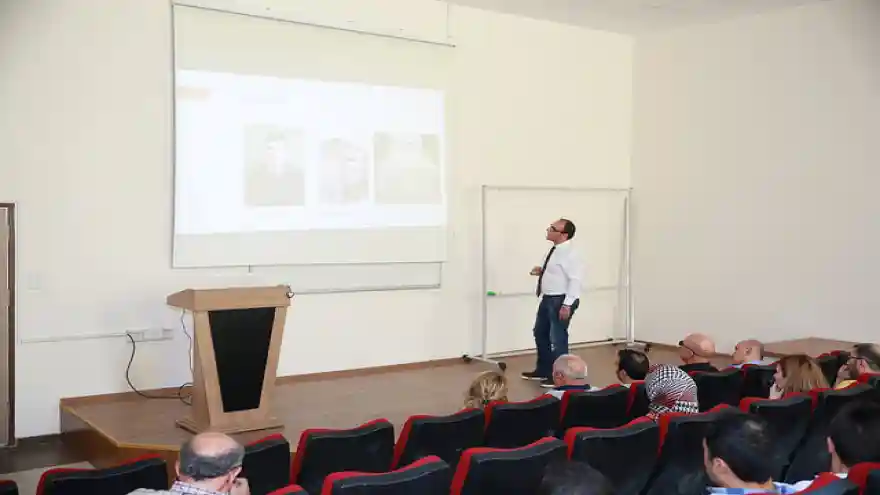 ÜNİVERSİTEMİZ ZİRAAT FAKÜLTESİ'NDE YAPAY SİNİR AĞLARI VE TARIMDA KULLANIMI SEMİNERİ YAPILDI