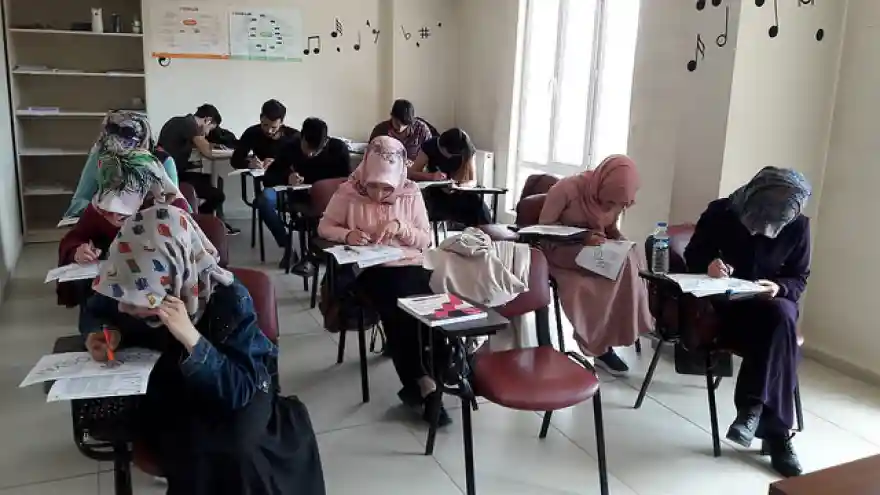 AĞRI BELEDİYESİ ÖĞRENCİLERİ YKS'ye HAZIRLADI