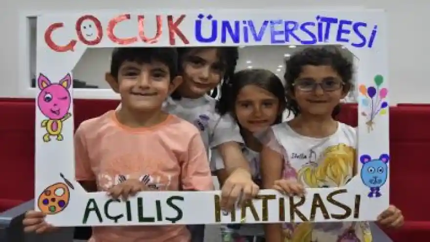 'Çocuk Üniversitesi' Eğitime Başladı
