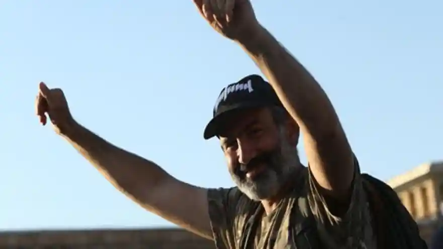 Ermenistan Başbakanı Paşinyan: Çavuşoğlu'yla tanıştım, beni kutladı
