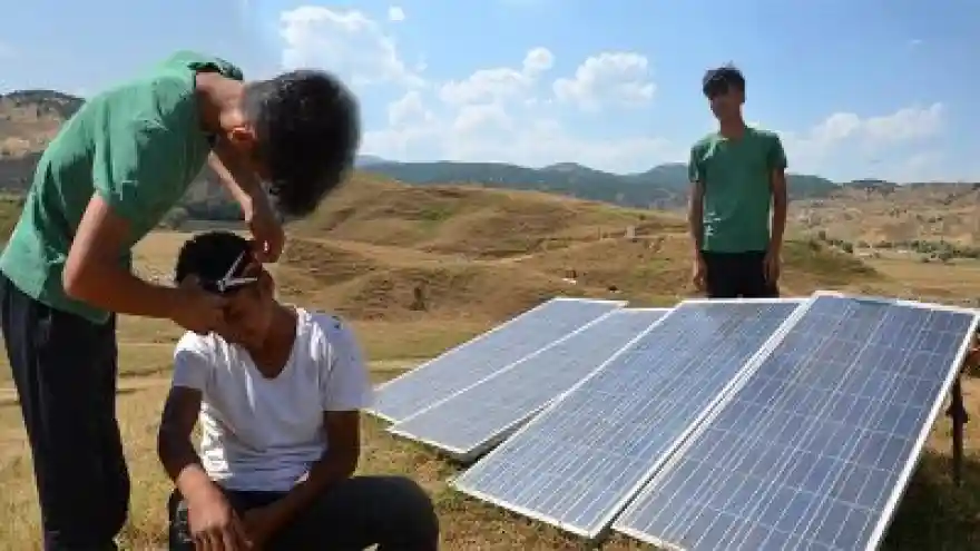 Yaylada Güneş Enerjisiyle Traş 
