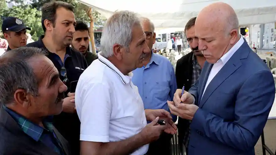 Sekmen, Esnafı Dinledi
