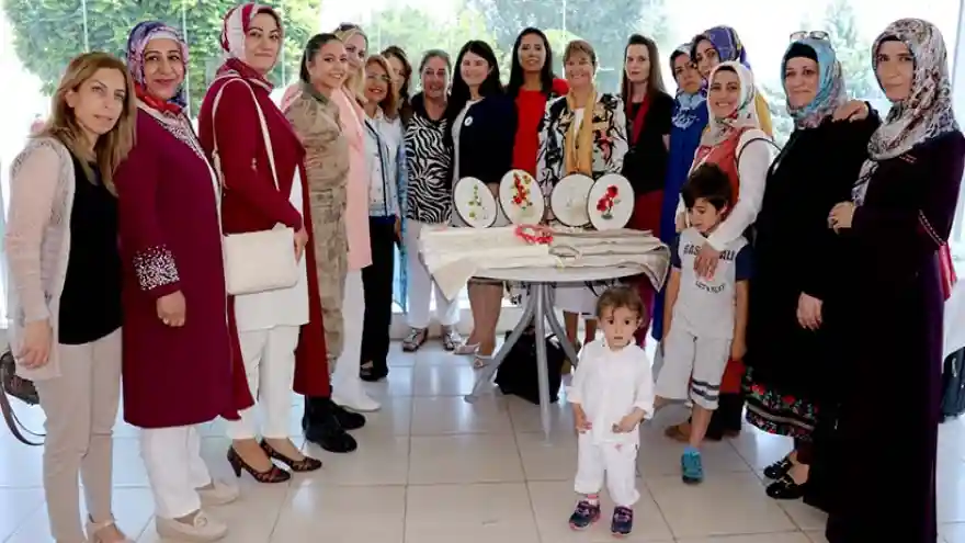 Kadınlar Belge Aldı
