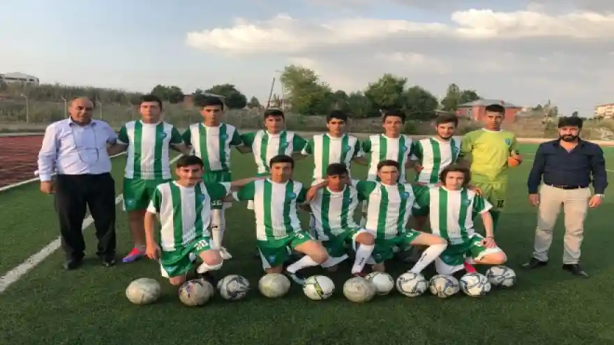 TÜRKİYE GENÇLİK VAKFI AĞRI İL TEMSİLCİLİĞİNDEN AĞRI 1970 SPOR'A DESTEK
