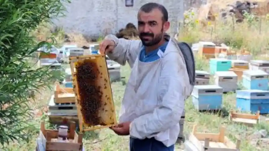 Genç Çiftçi Projesi Güldürdü
