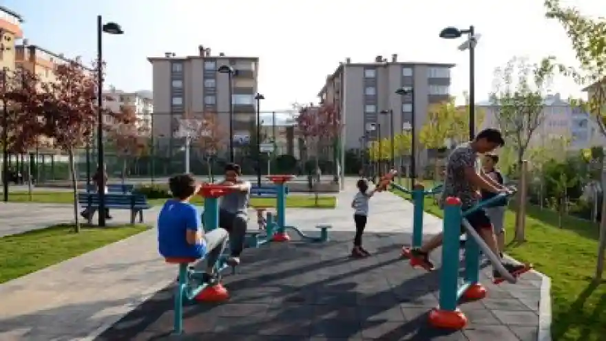 Parklar Kamerayla İzleniyor
