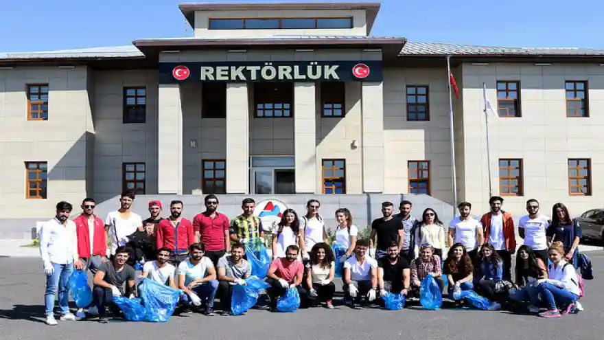 AİÇÜ BESYO Öğrencilerinden Örnek Davranış