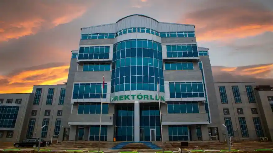 IĞDIR ÜNİVERSİTESİNE AĞIZ VE DİŞ SAĞLIĞI PROGRAMI İLE DİYALİZ PROGRAMINA YÖK'TEN ONAY ÇIKTI
