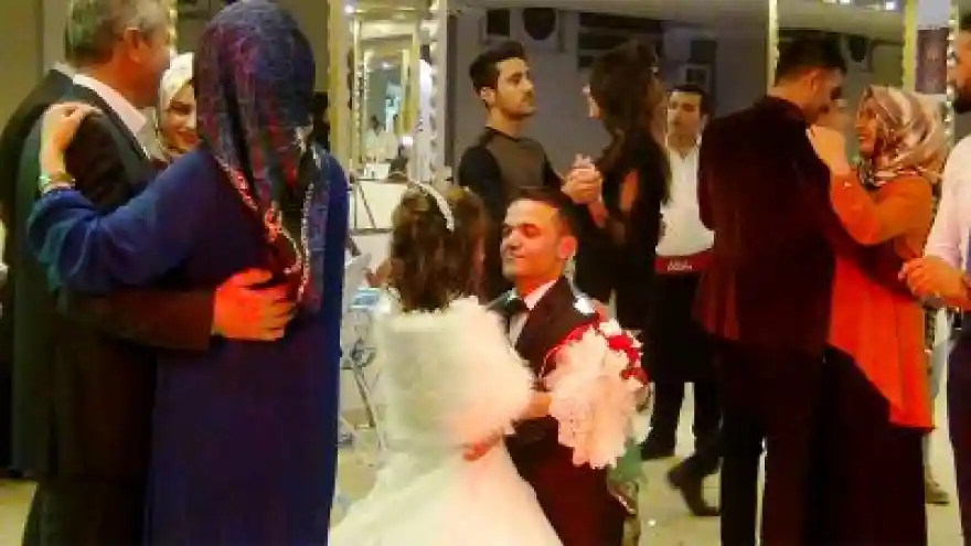 Boyları Aşklarına Engel Olmadı
