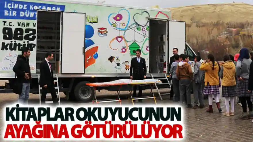 Kitaplar okuyucunun ayağına götürülüyor
