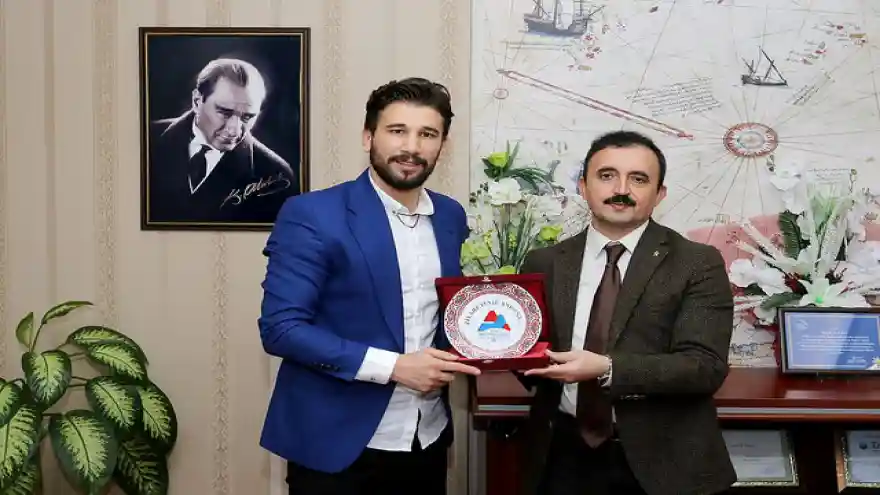 Ağrılı Dünya Şampiyonu Boksör Adem KILIÇCI AİÇÜ Öğrencileriyle Buluştu