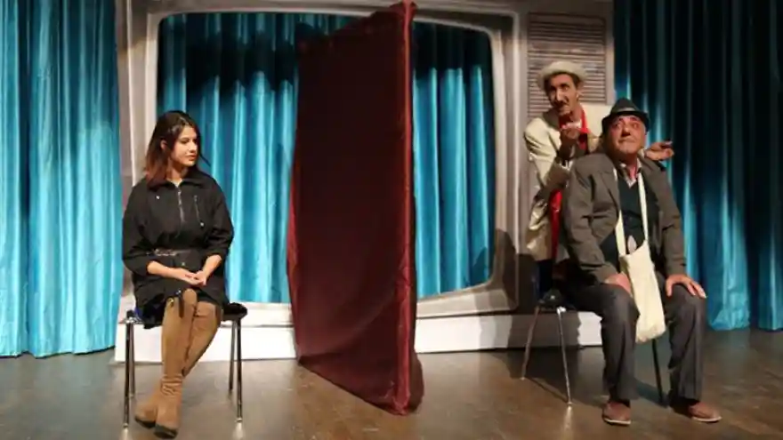 'Teyo Emmi' Kahkahaya Boğdu 
