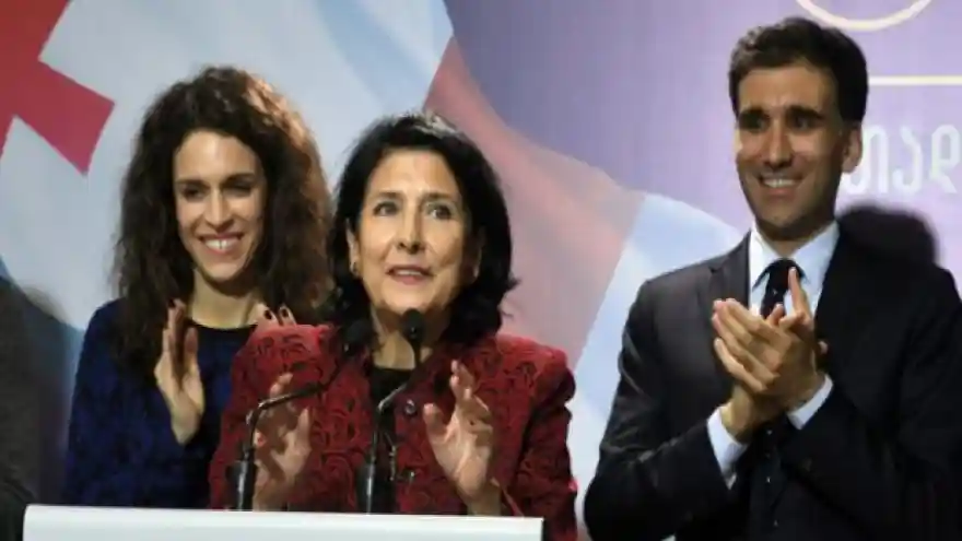 Salome Zurabişvili Gürcistan'ın ilk kadın cumhurbaşkanı oldu