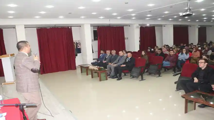 AĞRI'DA 2023 YILI TÜRKİYE EĞİTİM VİZYON BELGESİ KONFERANSI