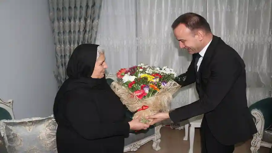 AĞRI MİLLİ EĞİTİM MÜDÜRÜ TEKİN, SOSYAL MEDYADAN GELEN DAVETİ KIRMADI