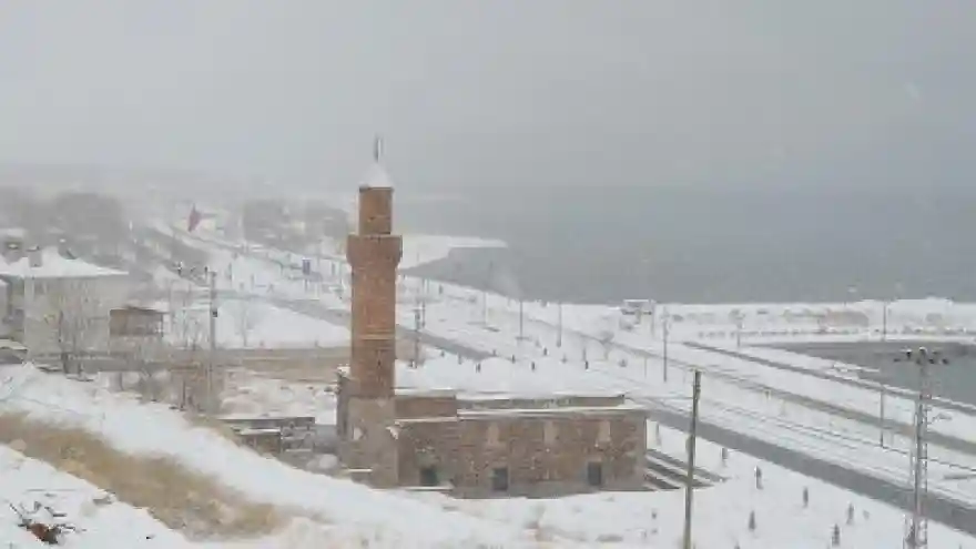 139 Köy Yolu Ulaşıma Kapandı
