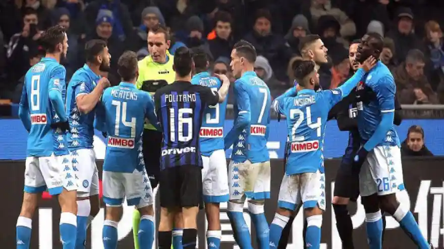 İnter-Napoli taraftaları arasında çıkan kavgada 1 taraftar hayatını kaybetti
