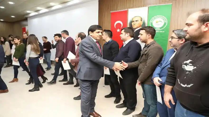 Iğdır Üniversitesinde Öğretmenler için Robotik ve Kodlama Eğitimi Sertifika Töreni Düzenlendi