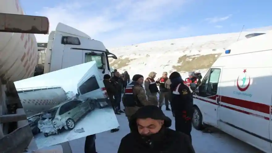 Erzurum'da 10 Araç Birbirine Girdi
