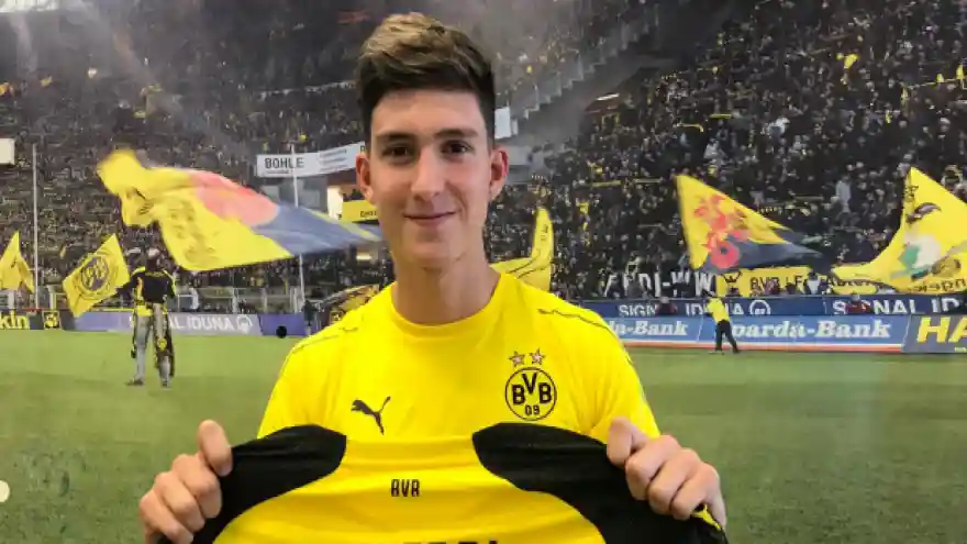 Borussia Dortmund'a Arjantinli genç savunmacı
