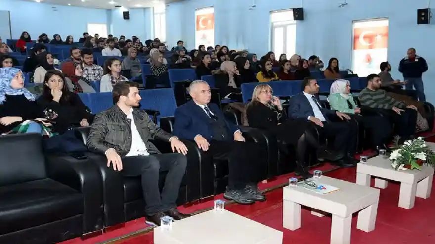 AİÇÜ'de 'Beslenme Arkeolojisi Diyetisyenler İçin Yeni Bir Çalışma Alanı mı?' Konulu Seminer Düzenlendi