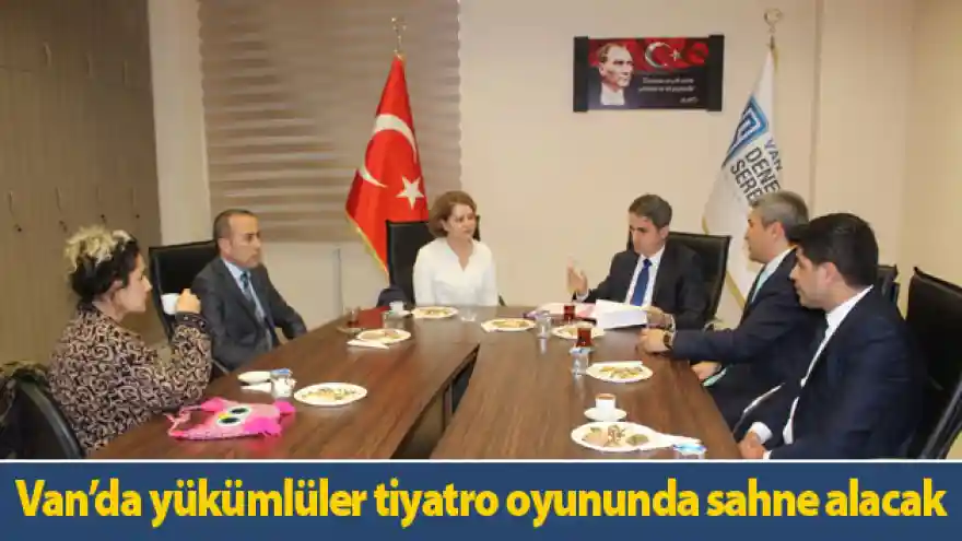 Van'da yükümlüler tiyatro oyununda sahne alacak
