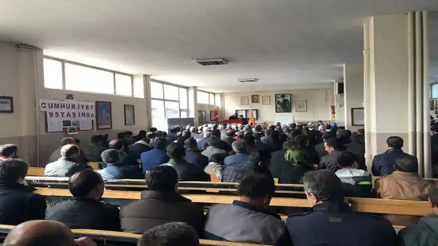 AĞRI'DA "2023 EĞİTİM VİZYONU VELİ BİLGİLENDİRME" SEMİNERLERİ