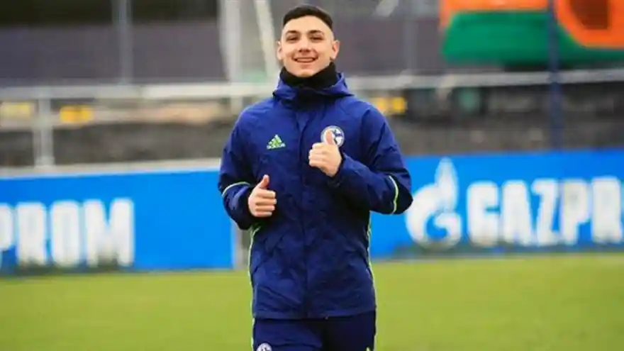 Schalke 04, Türk asıllı futbolcuyu kadrosuna kattı
