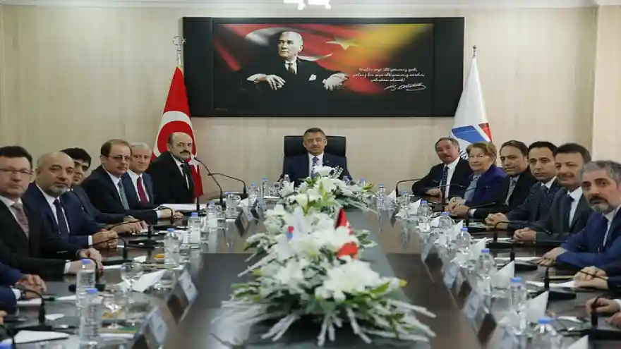 Dr. Oktay'dan Üniversitelere Proje Üretimi ve Yerel Kalkınmaya Destek Çağrısı