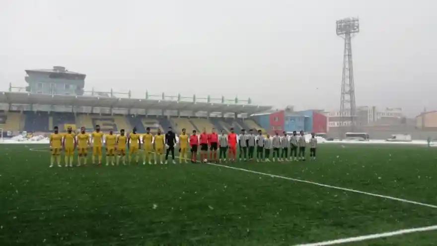 AĞRI SPOR EVİNDE RAHAT