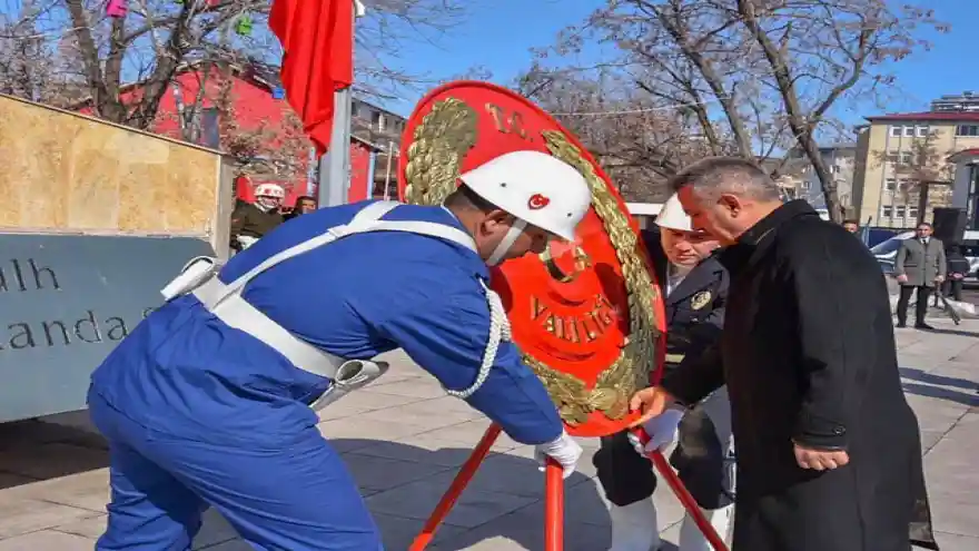 Ağrı'da 18 Mart Çanakkale Zaferi Dolayısıyla tören düzenlendi