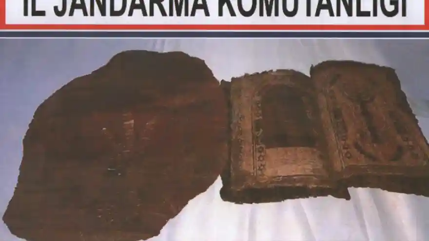 Afyonkarahisar'da 1300 yıllık Tevrat ele geçirildi