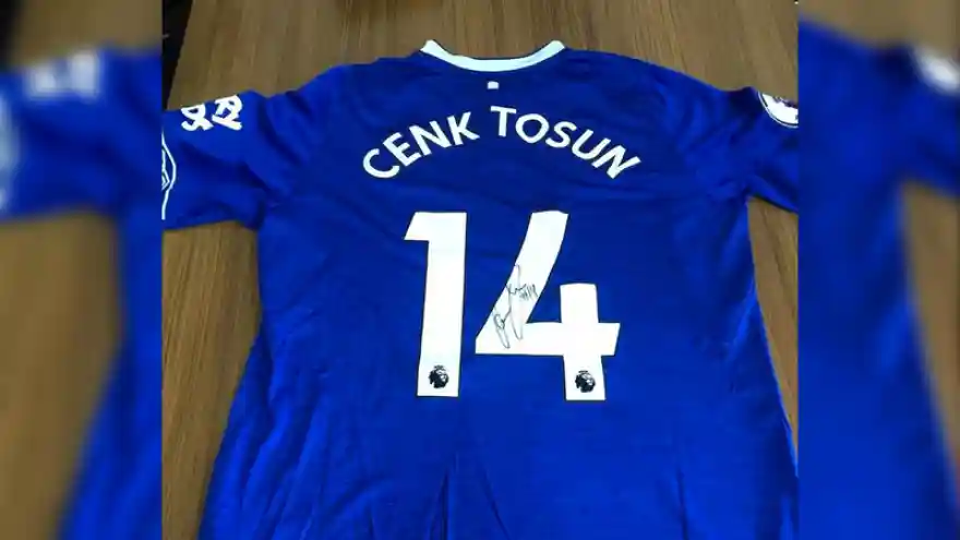 Cenk Tosun'dan Eskişehirspor'a destek