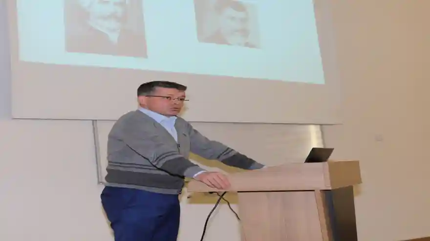 Iğdır Üniversitesinde 55. Kütüphane Haftası Etkinlikleri Kapsamında Ayaklı Kütüphaneler Konulu Konferans Düzenlendi