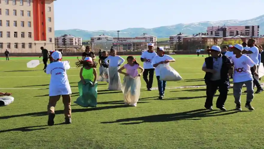 Ağrı'da Gençlik Haftası Kutlamaları Devam Ediyor