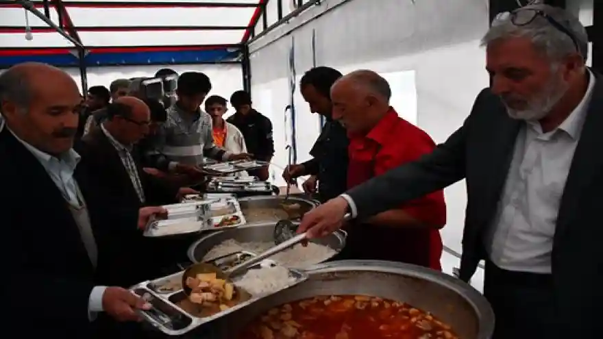 Dededen toruna bir asırdır süren ramazan geleneği