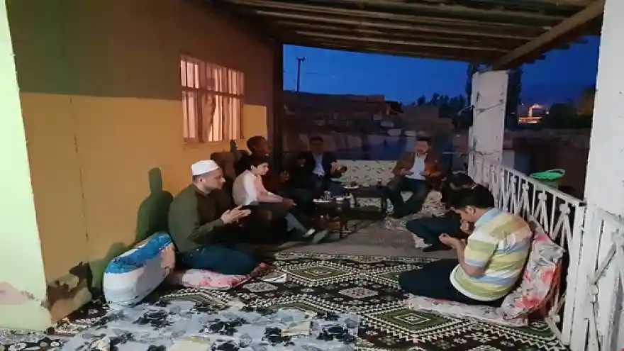 İftarda şehit ailesine konuk oldular