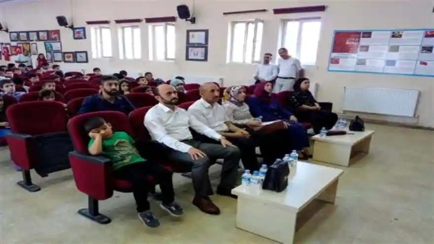 Kur'an Kursu öğrencilerine seminer verildi