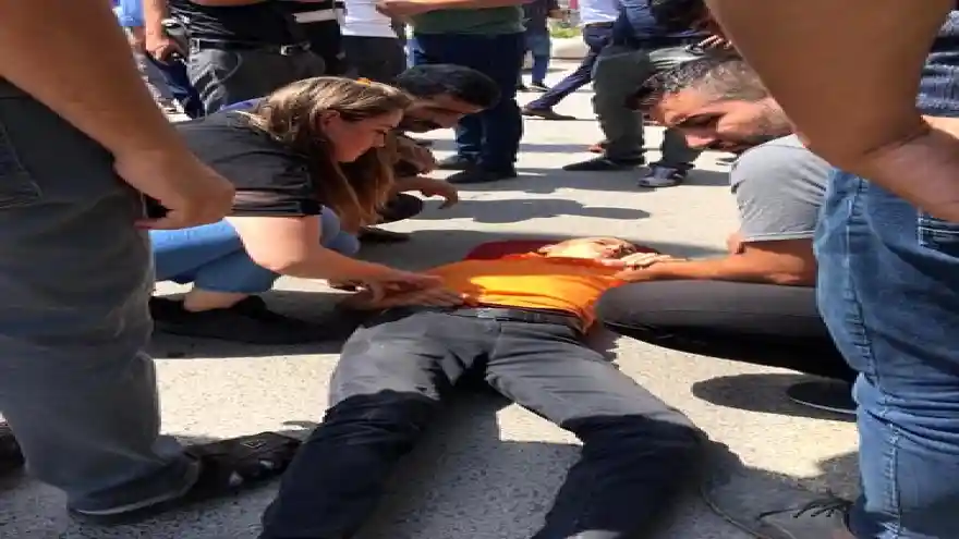 Bisikletliler, kafa kafaya çarpıştı
