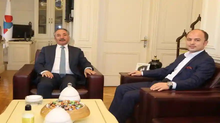 AĞRI CUMHURİYET BAŞSAVCISI TURGUT AİÇÜ REKTÖRÜ PROF. DR. KARABULUT'U ZİYARET ETTİ

