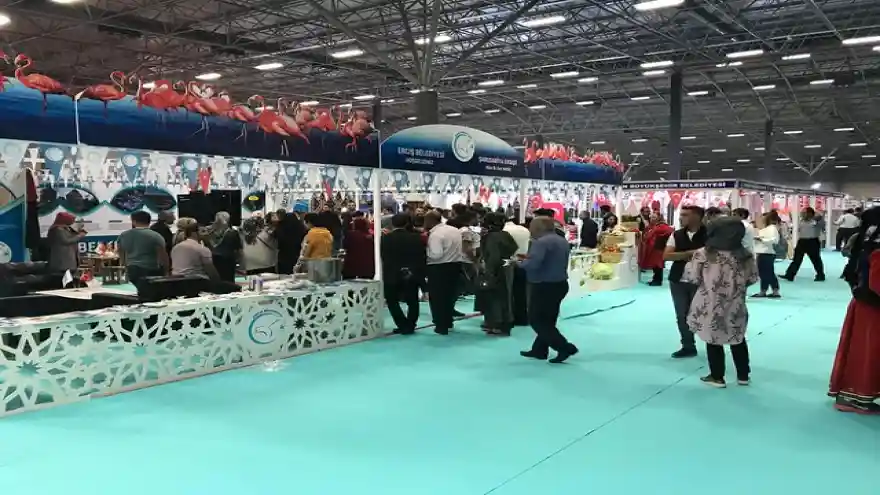 Erciş Belediyesi'nin Standı Doldu Taştı

