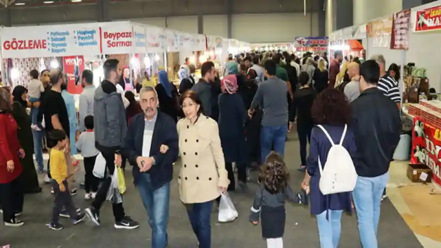 Van Yöresel Ürünler ve Hediyelik Eşya Fuarı yüzleri güldürdü