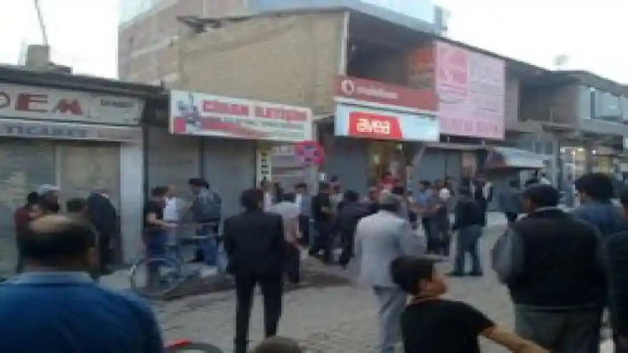 Erciş'te sopalı ve kerpetenli kavga