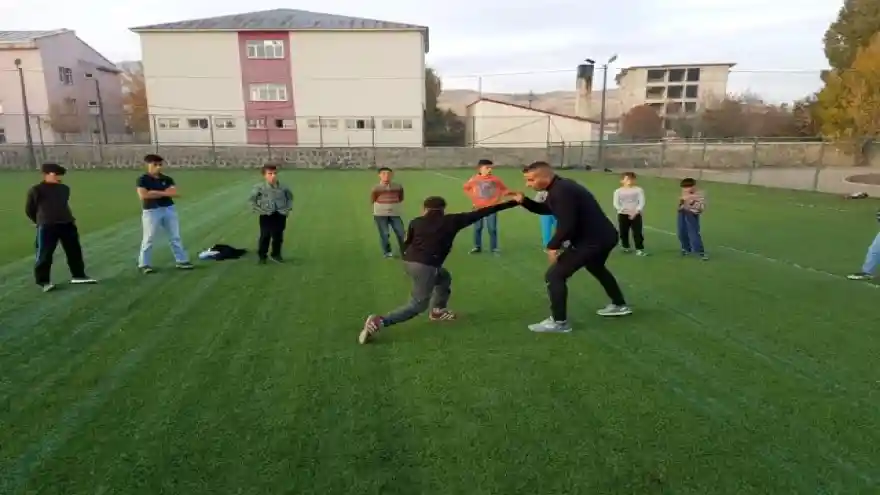 Kaymakam Sarının yeni çalışması