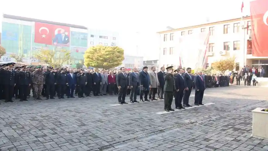 Iğdır Üniversitesi Rektörü Alma Iğdır'ın Kurtuluşunun 99. Yıl Dönümü Kutlamalarına Katıldı
