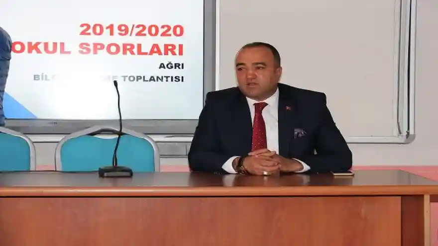 Ağrı'da Okul Sporları Bilgilendirme Toplantısı Yapıldı
