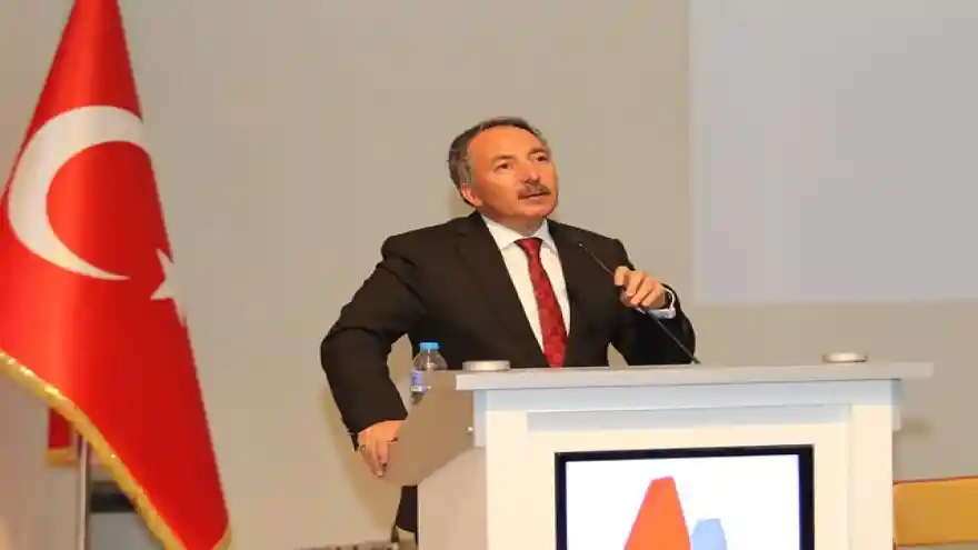 AİÇÜ Rektörü Prof. Dr. KARABULUT: Öğretmen, Temiz Ruhlara Şekil Veren Sanatkardır